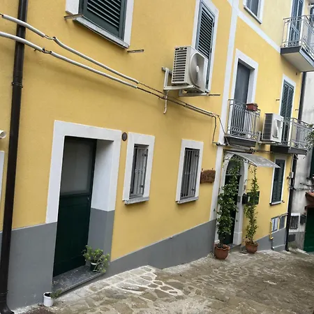 A Finistella Couette-café Camerota