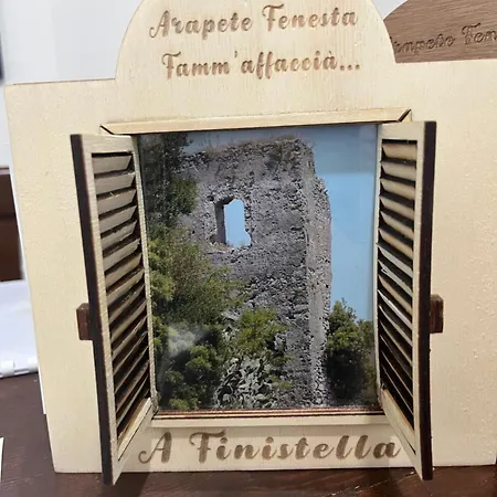 A Finistella קמרוטה
